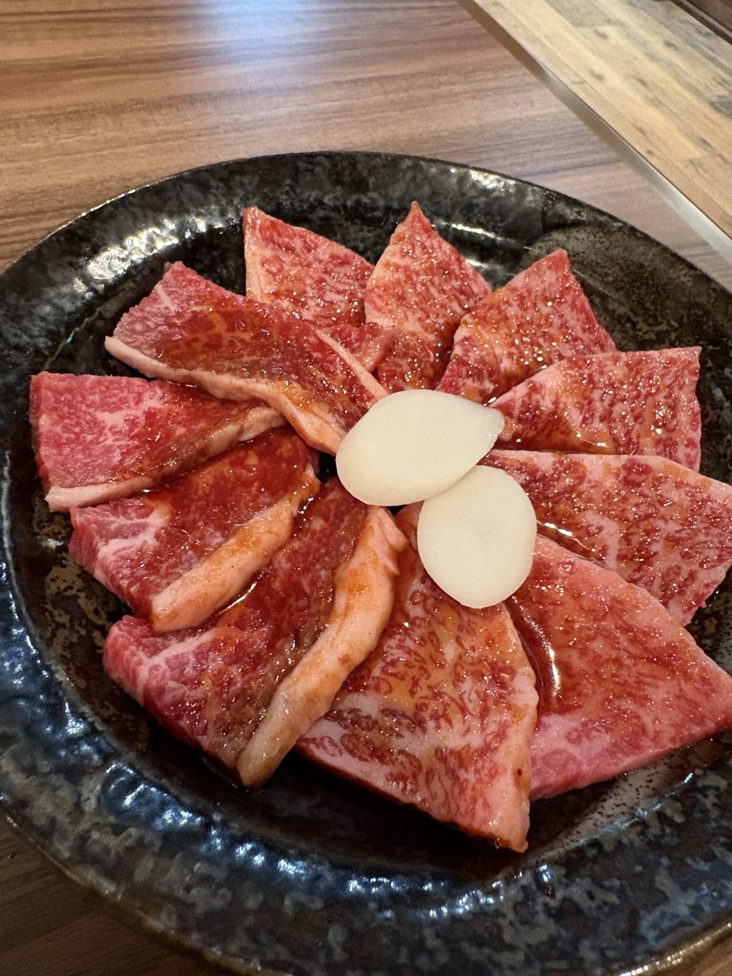 カルビ。サシの入り方を見てください